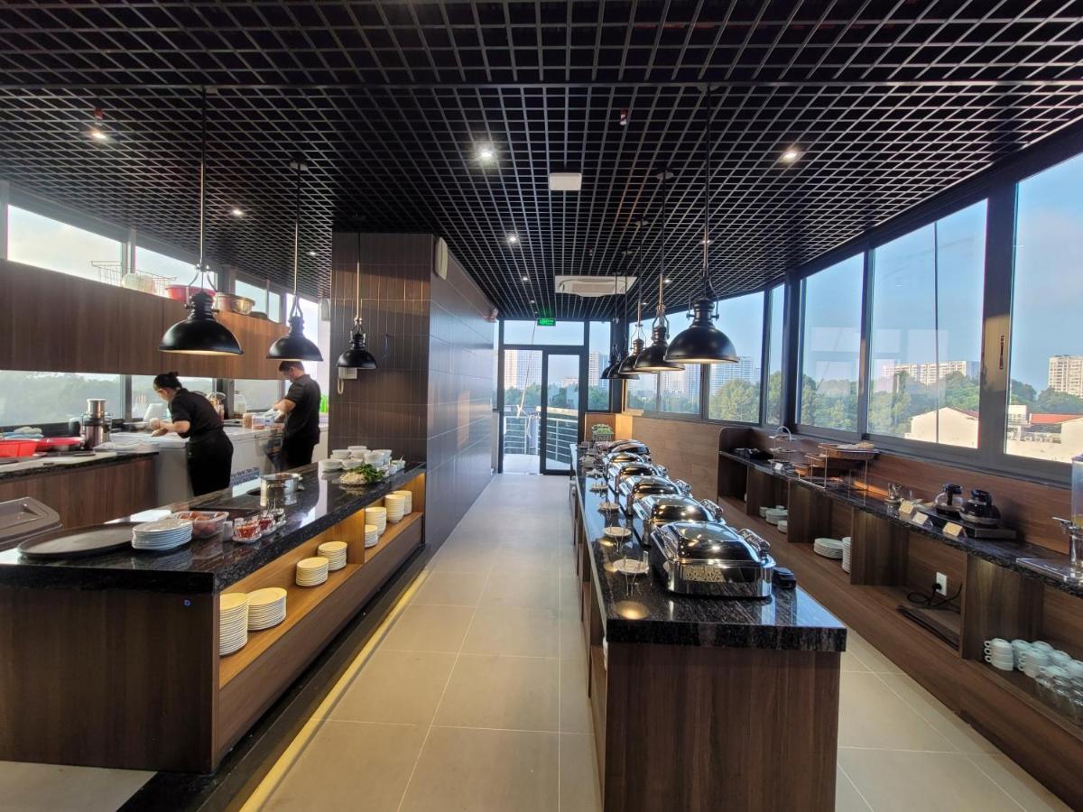 הו צ'י מין סיטי Thanh Long Hotel - Bach Dang מראה חיצוני תמונה