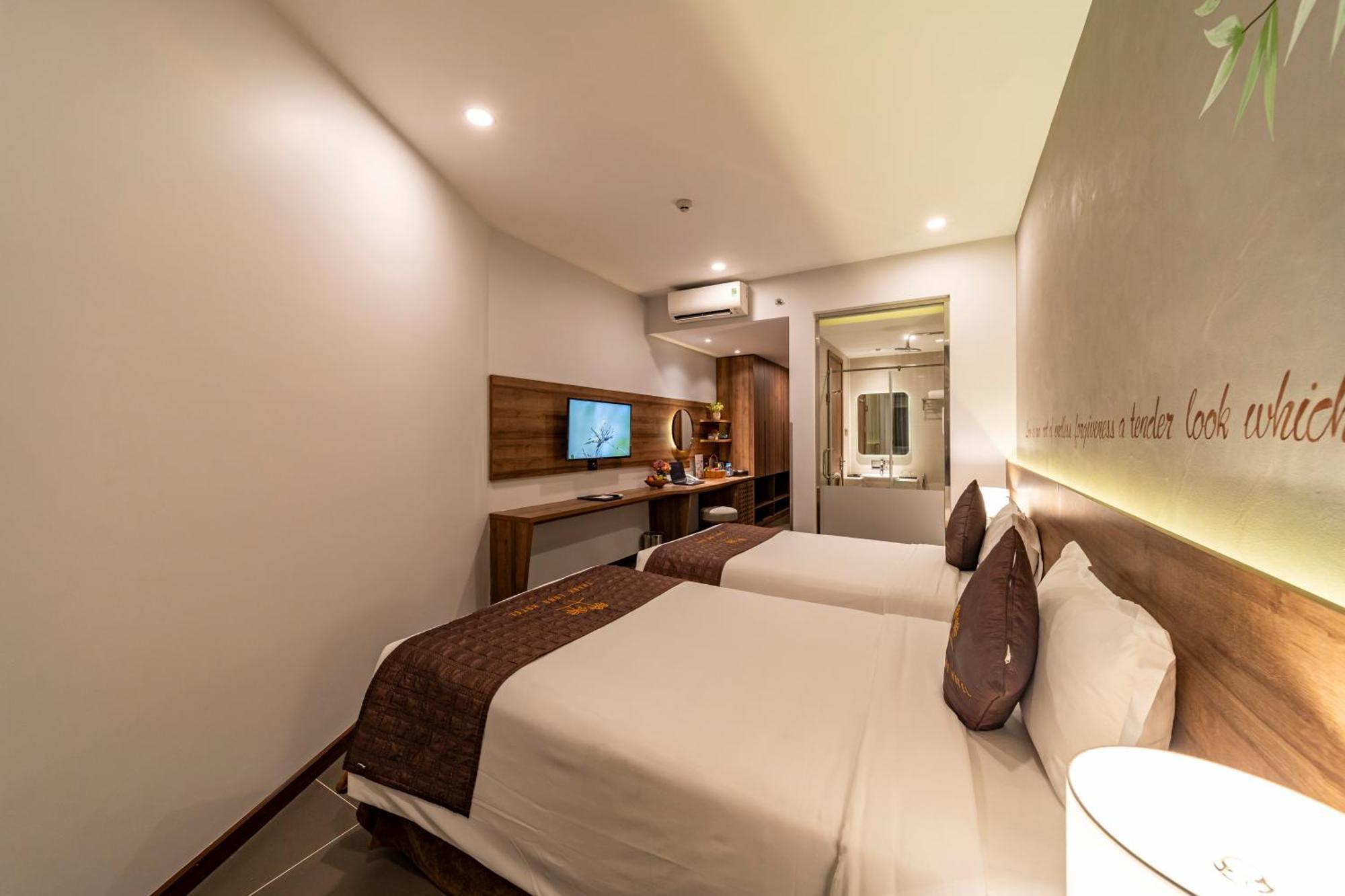 הו צ'י מין סיטי Thanh Long Hotel - Bach Dang מראה חיצוני תמונה