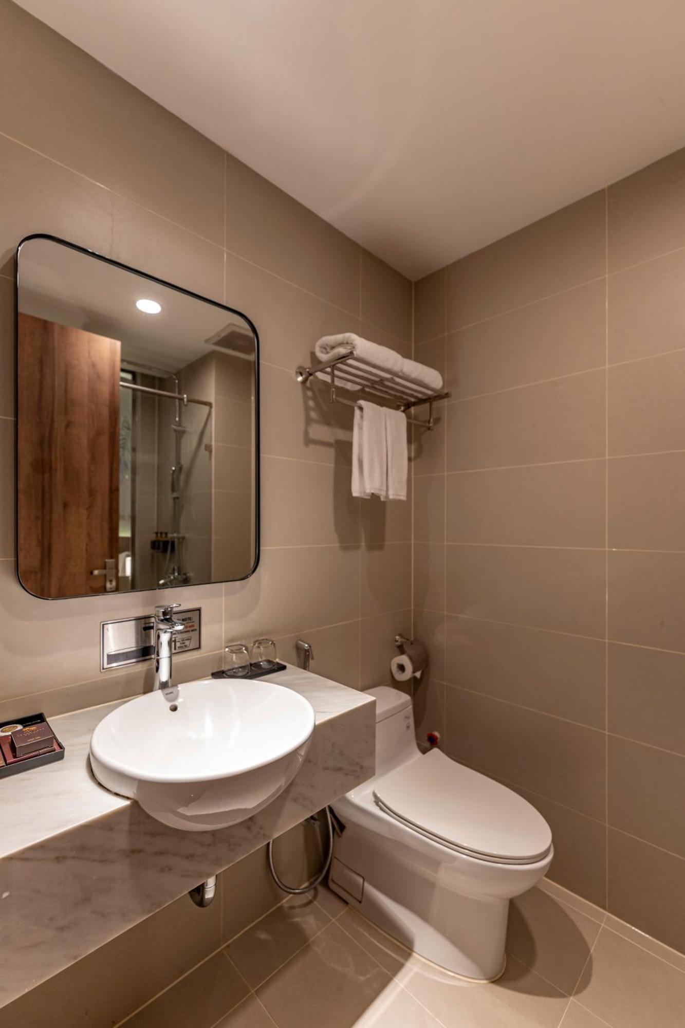 הו צ'י מין סיטי Thanh Long Hotel - Bach Dang מראה חיצוני תמונה