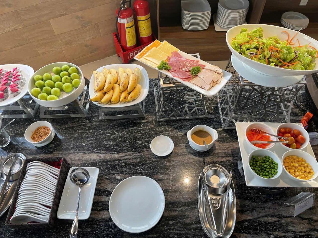 הו צ'י מין סיטי Thanh Long Hotel - Bach Dang מראה חיצוני תמונה